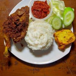 Nasi Putih Bebek Sambal Merah Dadakan