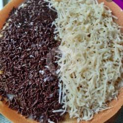 Manis Black Keju Coklat