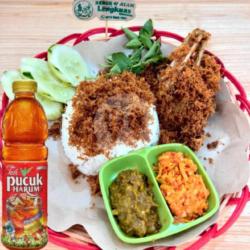 Bebek Goreng Lengkuas   Nasi   Teh Pucuk