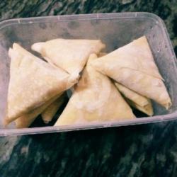 Samosa Daging Sapi Frozen/beku Isi 5