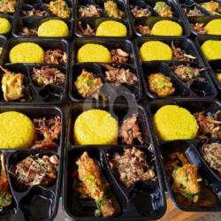 Nasi Kuning Ayam   Cakalang Suir