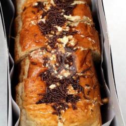 Roti Gandum Nougat Coklat