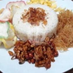 Nasi Uduk Tempe Orek Bihun Kerupuk