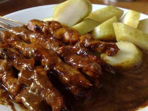 SATE AYAM MADURA PAK ALI PALUR