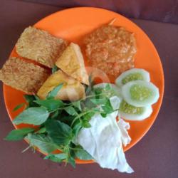 Tahu Tempe Campur