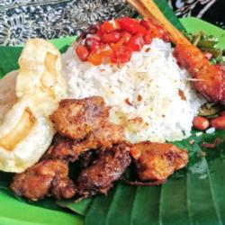 Nasi Campur Rendang Babi,  Srijati Khas Bali