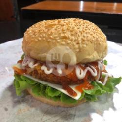 Burger Ayam Crispy   Telur   Keju