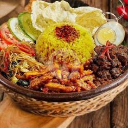 Nasi Kuning Khas Bali