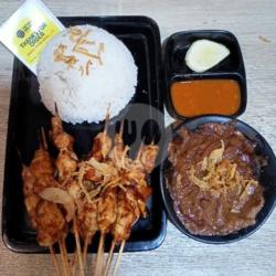 Sate Bumbu Kacang Kecap Full Daging Ayam