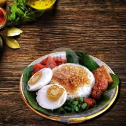 Nasi Punel Spesial Telur Asin