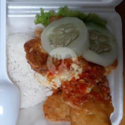 Nasi Ayam Tahu Tempe Sambal Korek