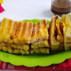 Roti Bakar Rasa Srikaya Coklat