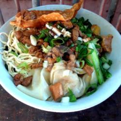 Mie Pangsit Basah