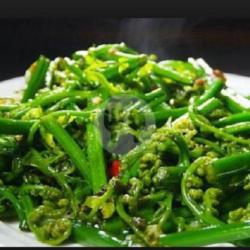 Sayur Paku Tumis