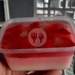 Puding Susu Strawberry