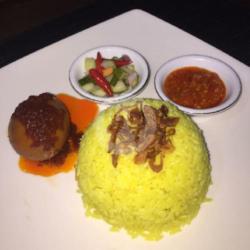 Nasi Kuning Telur Ayam