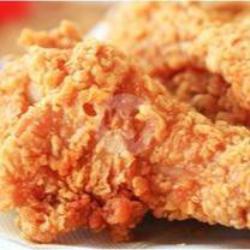 Ayam Crispy   Sambal   Lalapan