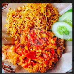 Mie Goreng Ayam Geprek Paha Bawah/sayap