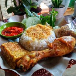 Nasi Ayam Penyet Sambel Bawang