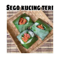 Sego Kucing Sambel Teri Tempe