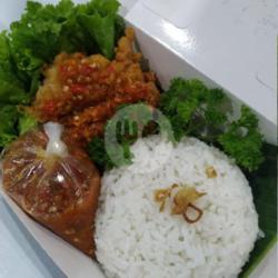 Nasi Ayam Geprek Special Sambal Bawang