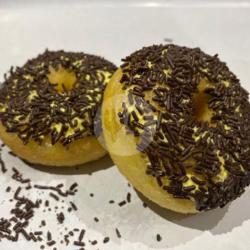 Donat Mesis Coklat