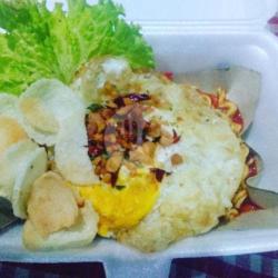 Mie Becek Pedas   Telur