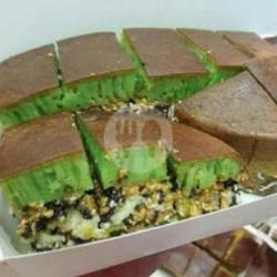 Pandan Kacang Coklat Wijen Susu
