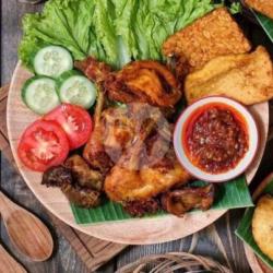 Ayam Goreng Kalasan Komplit Sambel Kacang Pedas