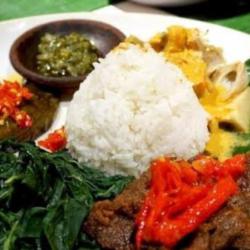 Nasi Padang Dendeng Balado