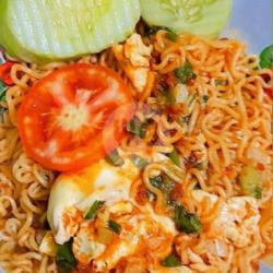 Mie Becek Pedas   Telur