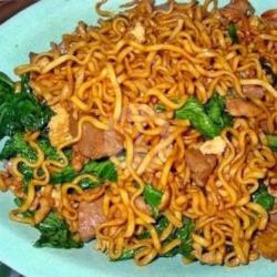 Mie Goreng Sayuran Telor Ayam Krupuk