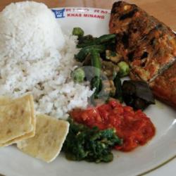 Nasi Ikan Dencis