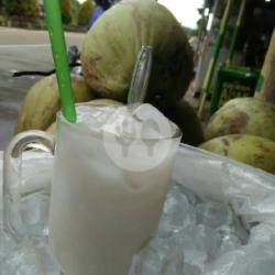 Kelapa Muda Kerok Gulput   Es