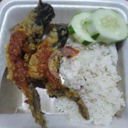 Lele Crispy Sambal Trasi Nasi