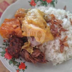 Nasi Gudeg Opor Ayam Kecil