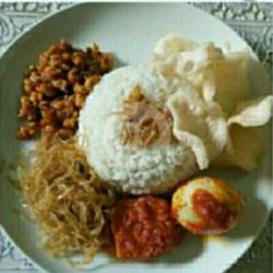 Nasi Uduk Balado Telur Bulat