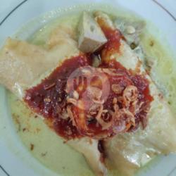 Lontong Sayur Telur Itik Masak Habang