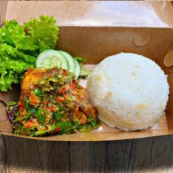 Nasi Ayam Penyet Sambal Lombok Ijo