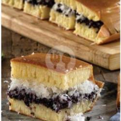 Martabak Bangka Ketan Hitam Susu