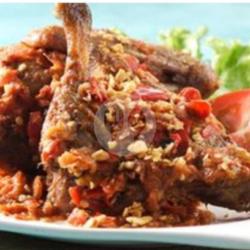 Lauk Bebek Goreng Penyet Sambal Bawang