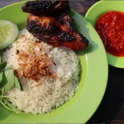 Nasi Uduk   Ayam Bakar (dada)