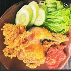 Ayam Kremes Sambel Korek