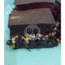 Black Forest Kacang Susu