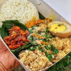 Nasi Lawar Ayam   Kulit Ayam