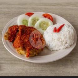 Nasi Ayam Geprek( Sambal Bawang/ Sambal Tumis Terasi