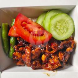 Ayam Saus Szechuan (small) Free Ice Tea