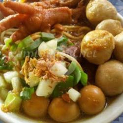 Mie Dower Telur Puyuh   Bakso  Ceker Ayam