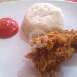 Paket Chiken   Dada   Nasi   Es The / Hangat