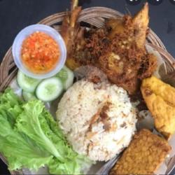 Paket Nasi Liwet Ayam Goreng Lengkuas